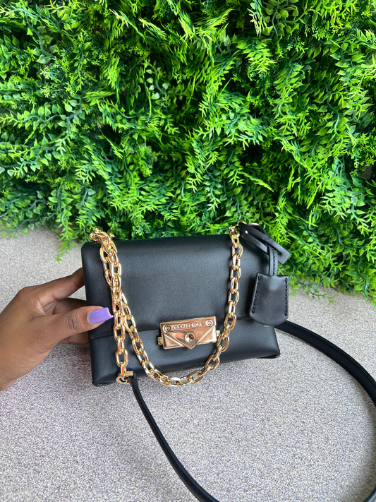 Michael Kors Chain Lock Preta