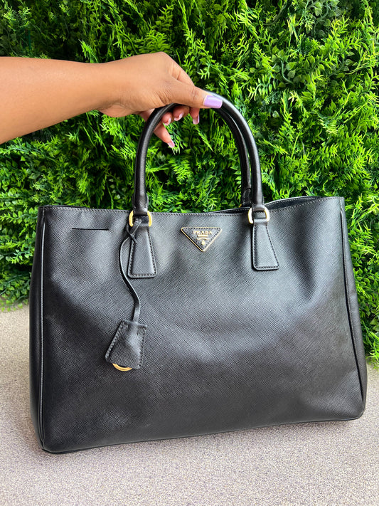 Prada Galleria Saffiano Preta