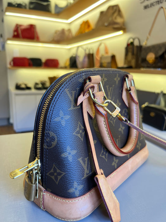 Louis Vuitton Alma BB Monograma