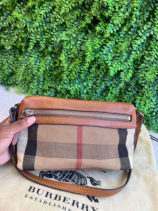 Burberry Crossbody Cheeck