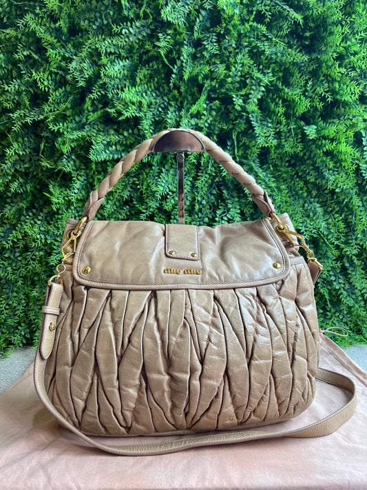 Miu Miu Matelassê Hobo Bege