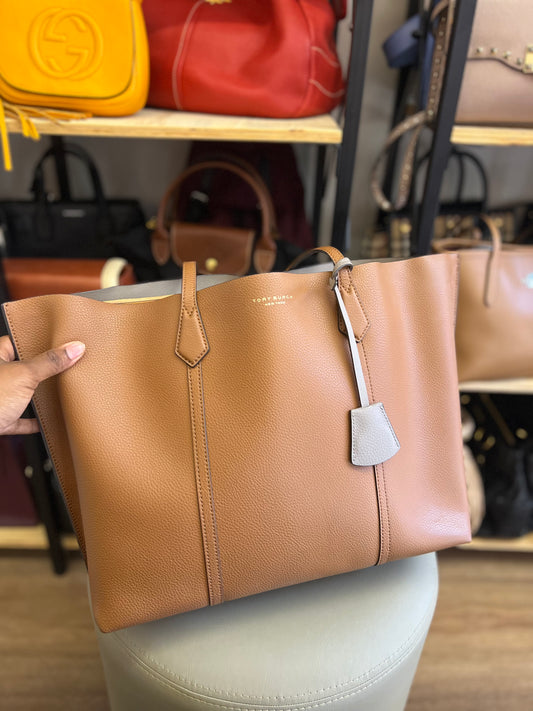 Tory Burch Perry Triple-Compartment Marrom