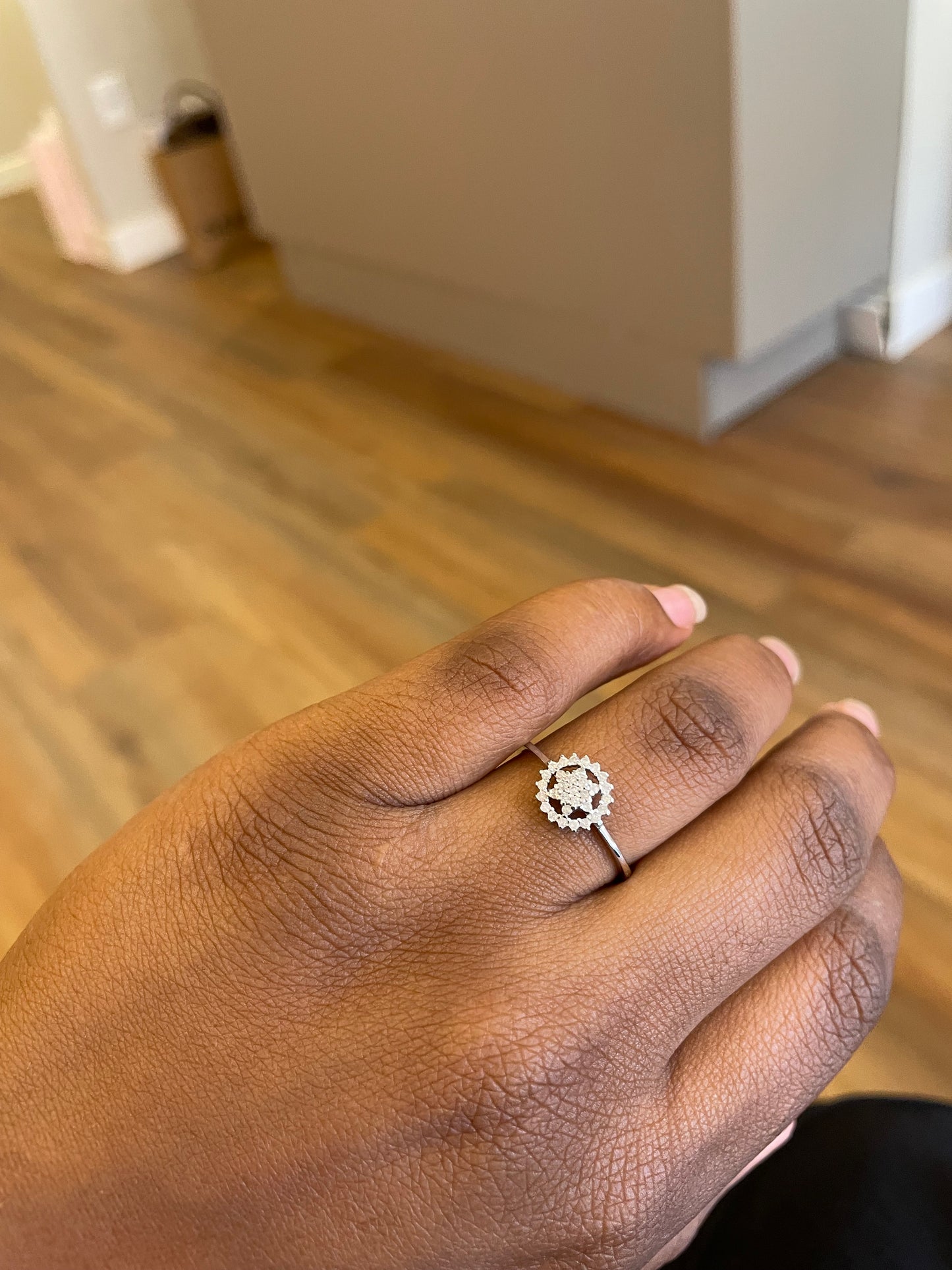 Anel Vivara Raiyah em ouro branco 18K com diamantes