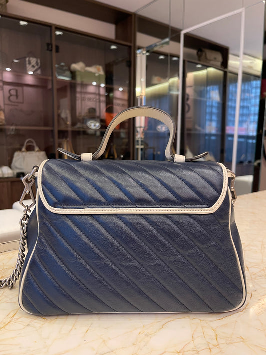 Gucci GG Marmont Matelassê Azul Marinho