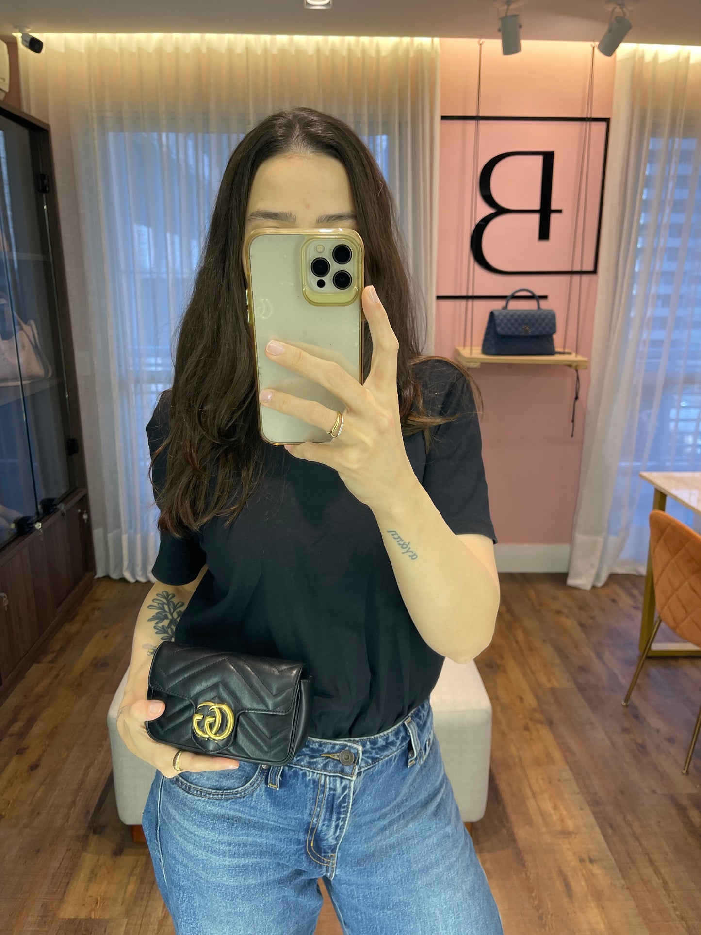 Gucci Mini Marmont em Matelassê Preto