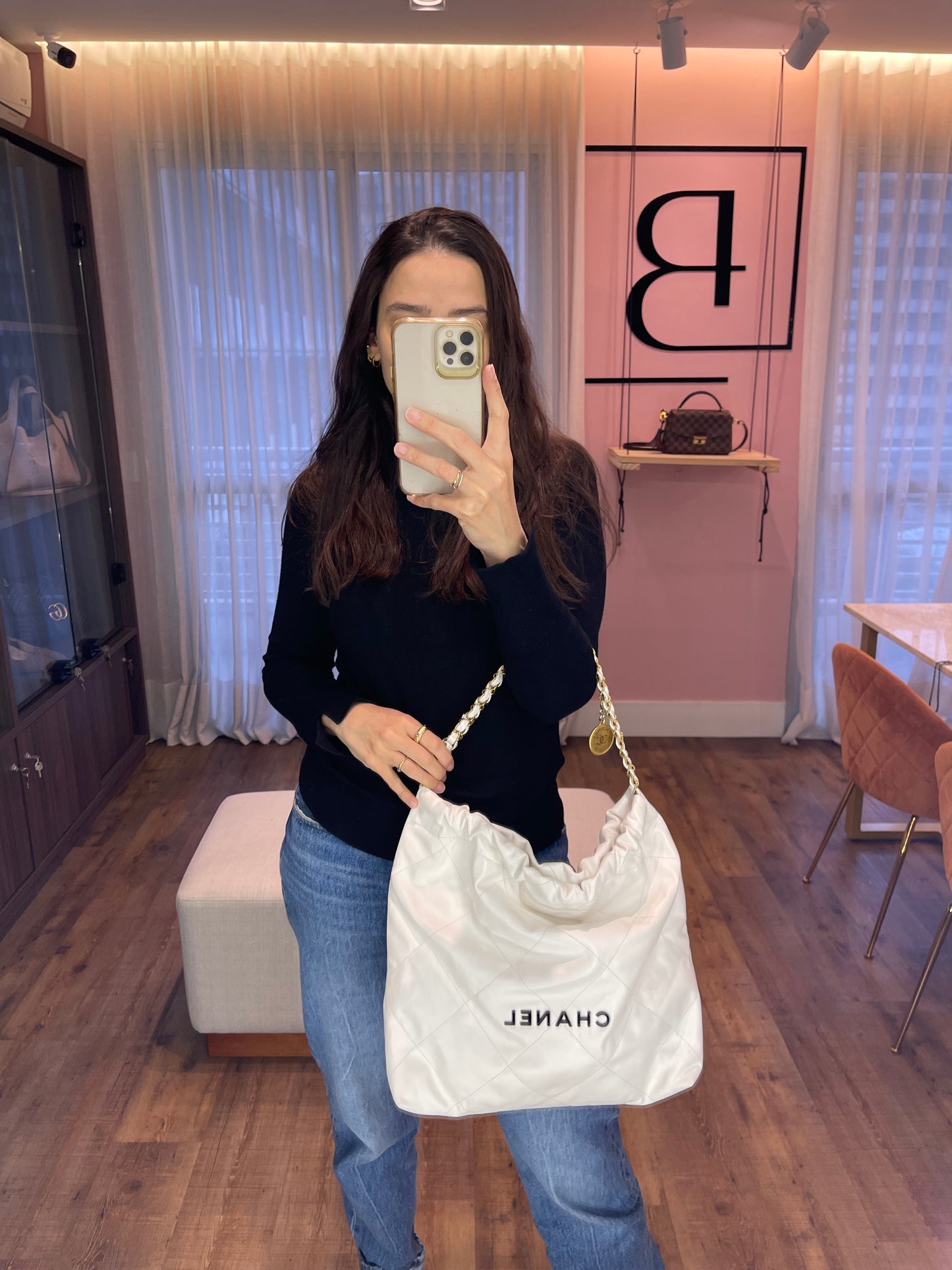 Chanel 22 em Couro Branco