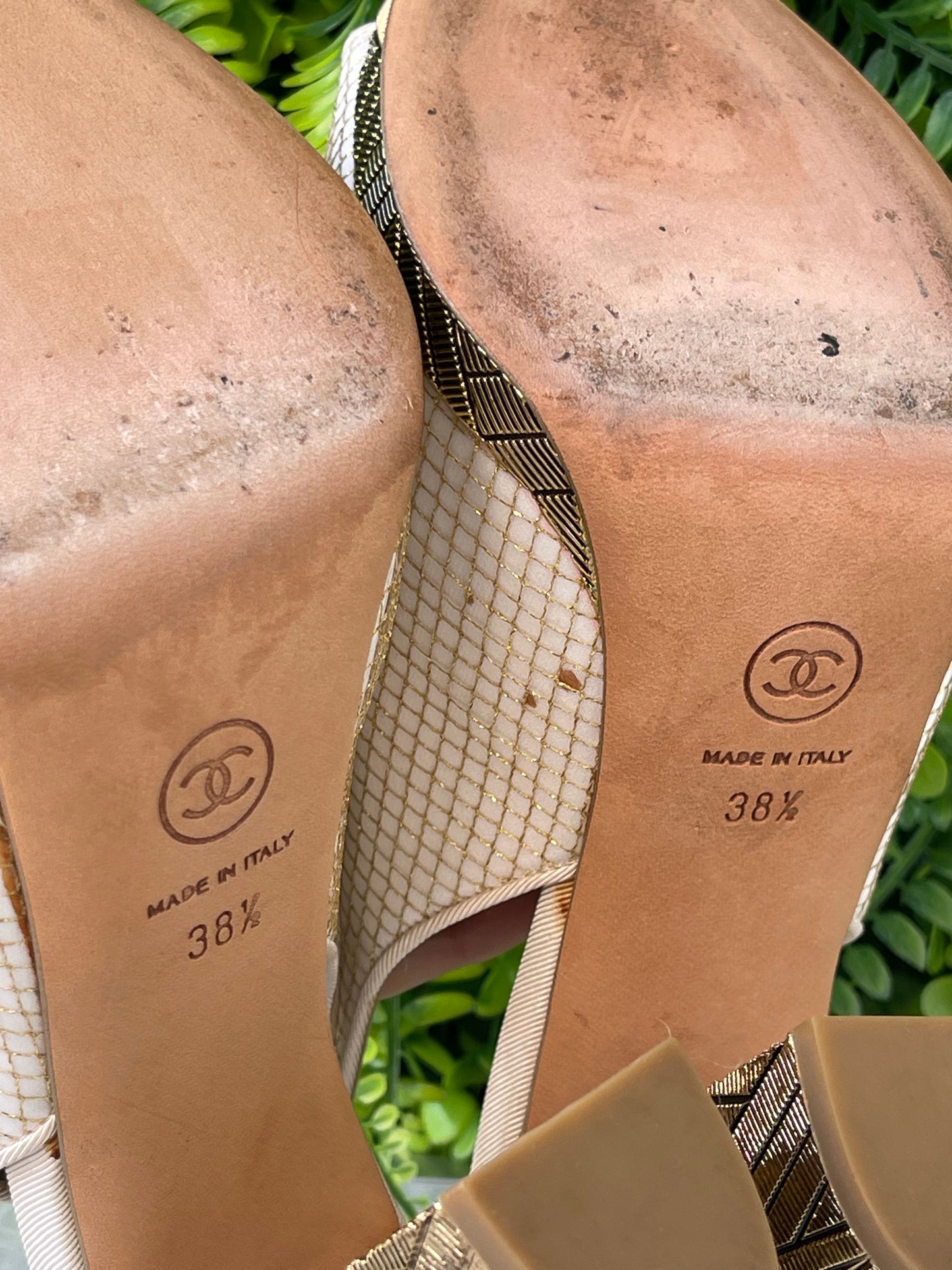 Sandália Chanel Camellia Slingback