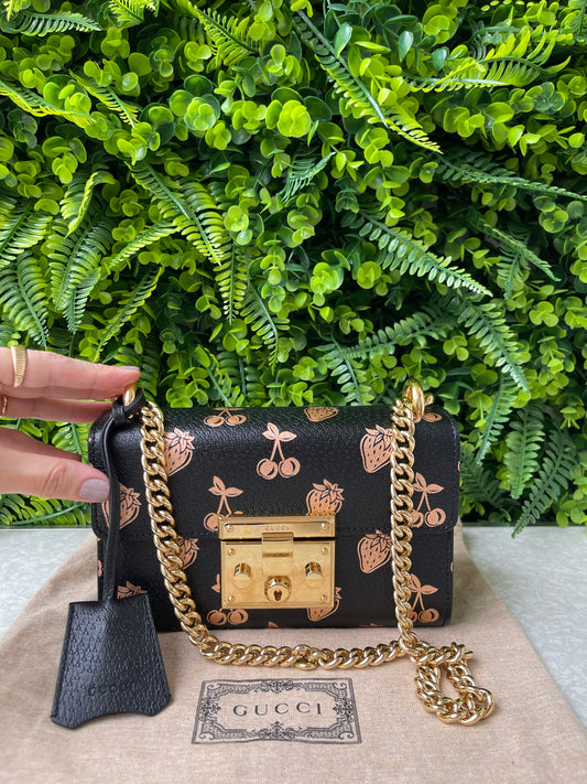 Gucci Padlock Berry Preta