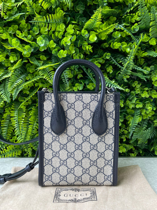 Gucci Mini GG Supreme Azul