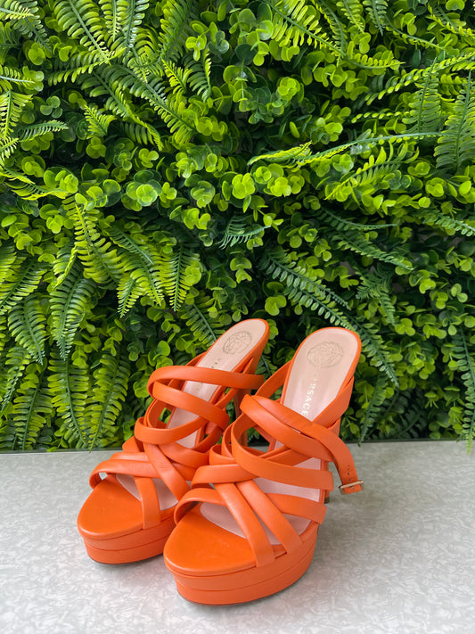 Sandália Versace em Couro Laranja