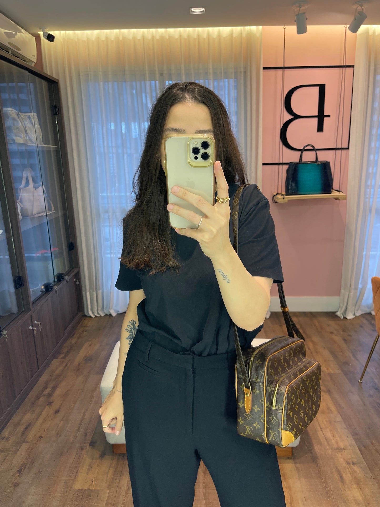 Louis Vuitton Nile Messenger Monogram