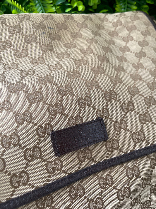 Gucci messenger Monogram Bege