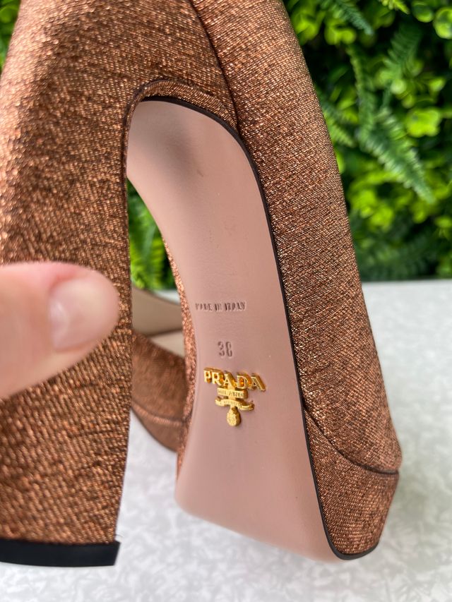 Sapato Prada Nylon Printed Pumps