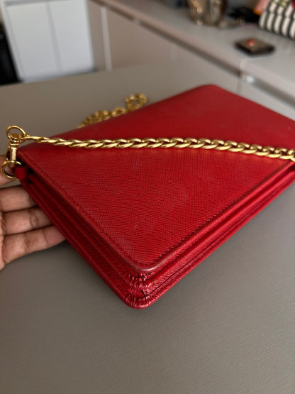 Prada Logo Chain Vermelha