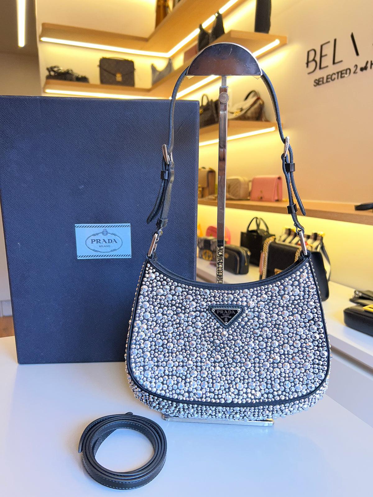 Prada Cleo Cetim com Cristais Preta