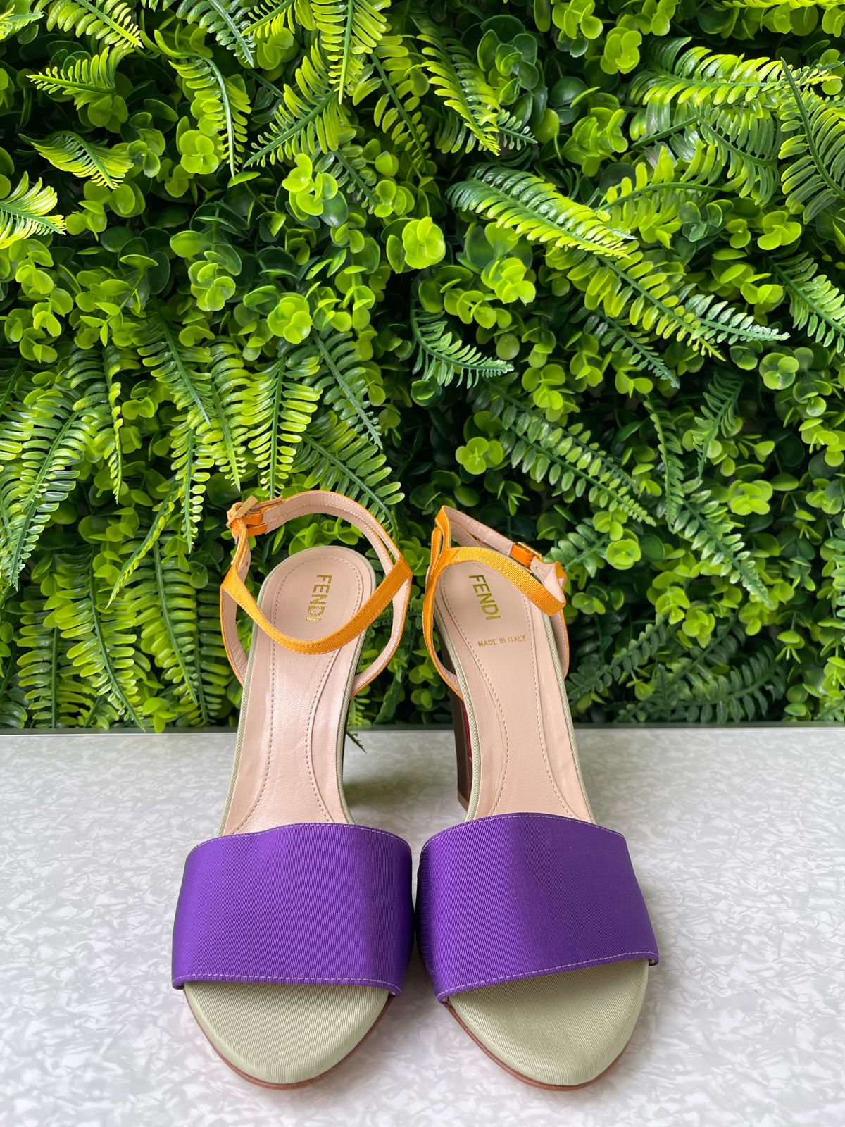 Sandália Fendi Multicolor