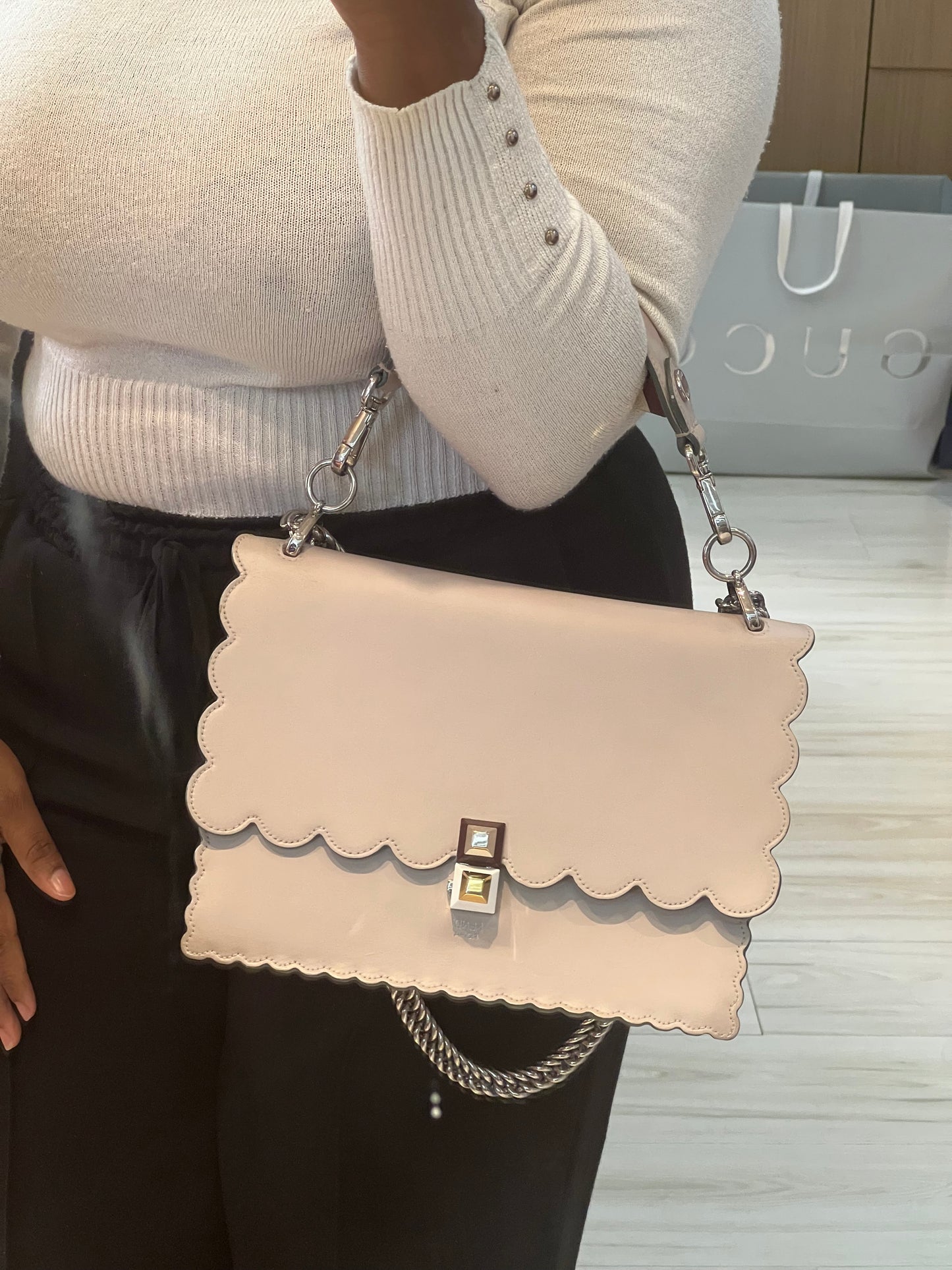 Fendi Kan I Cinza