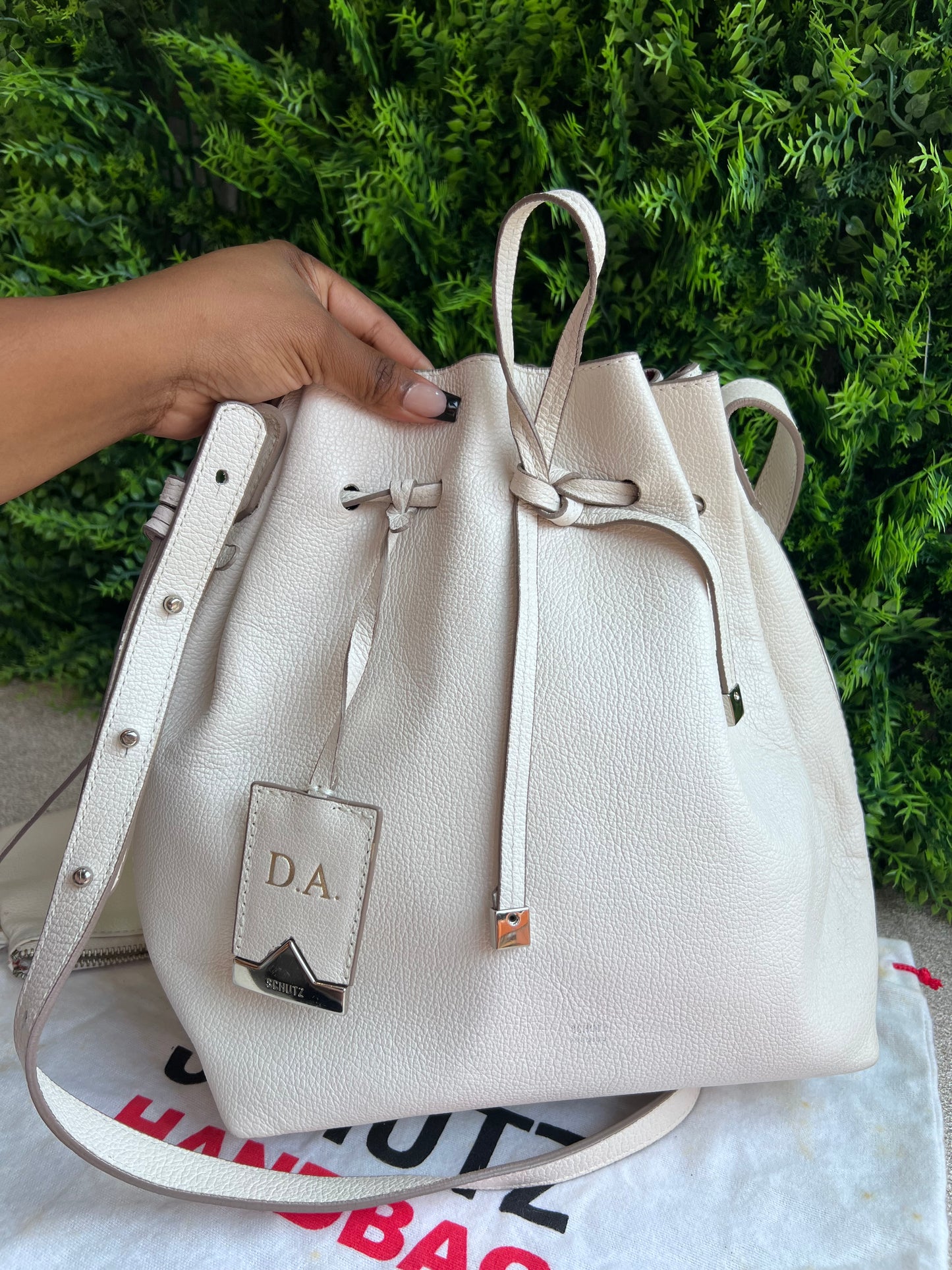 Bolsa Schutz Bucket Off White