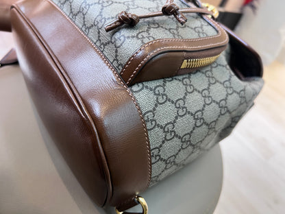 Mochila Gucci Monograma