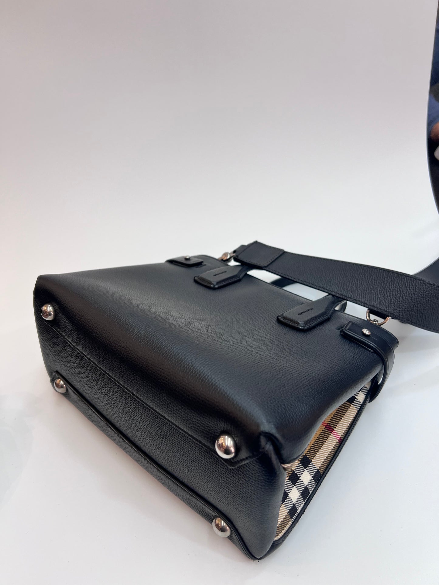 Burberry Banner Small Preta