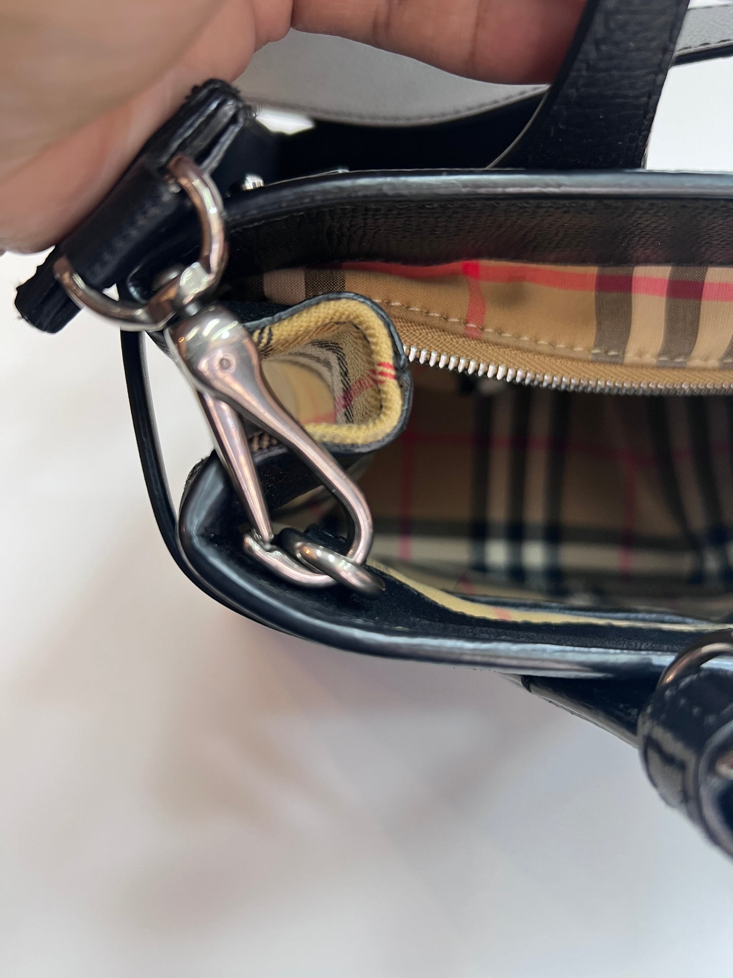 Burberry Banner Small Preta