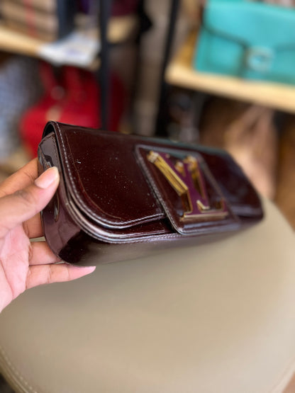 Clutch Louis Vuitton Logo Verniz
