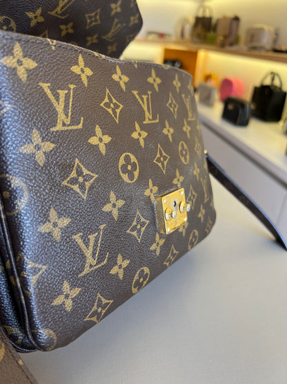 Louis Vuitton Pochette Métis Monograma