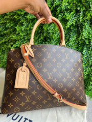 Louis Vuitton Grand Palais Monograma