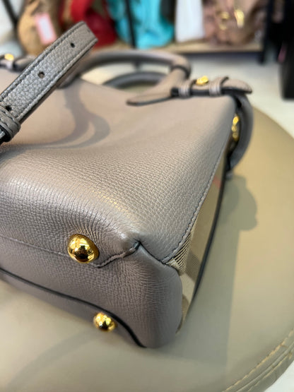 Burberry Banner Small Cinza