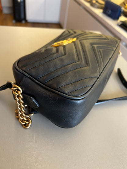 Gucci Marmont Camera bag Preta
