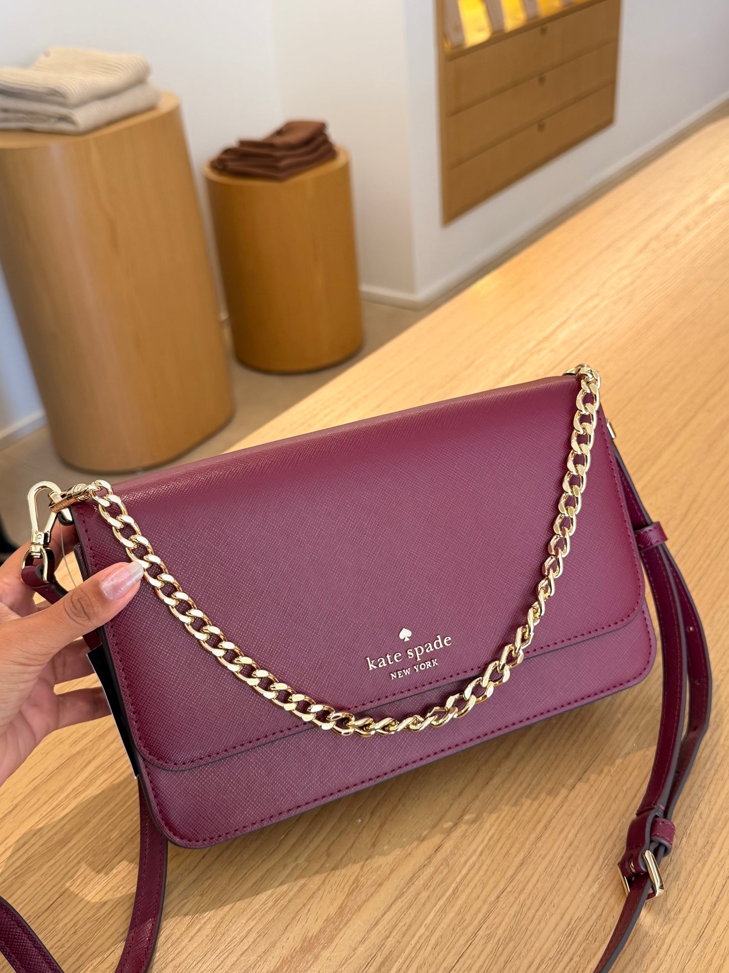 Kate Spade Crossbody Vinho
