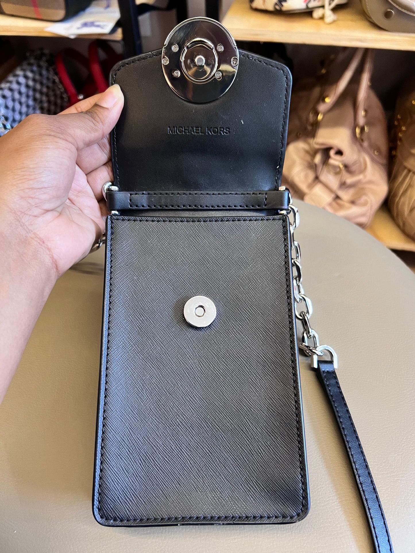 Michael Kors Phone Bag Carmen
