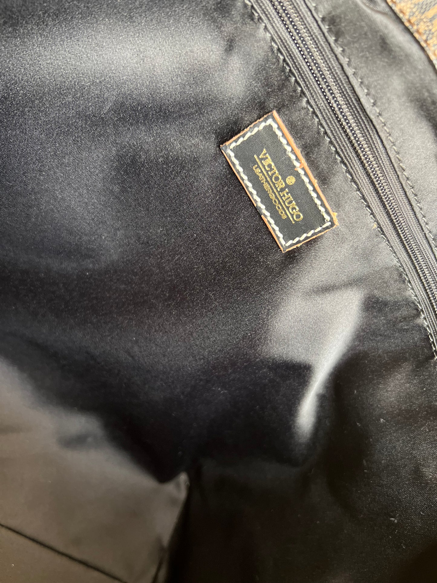 Victor Hugo Monograma Volpa tote