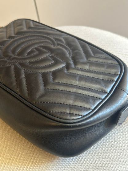 Gucci Marmont Camera bag Preta