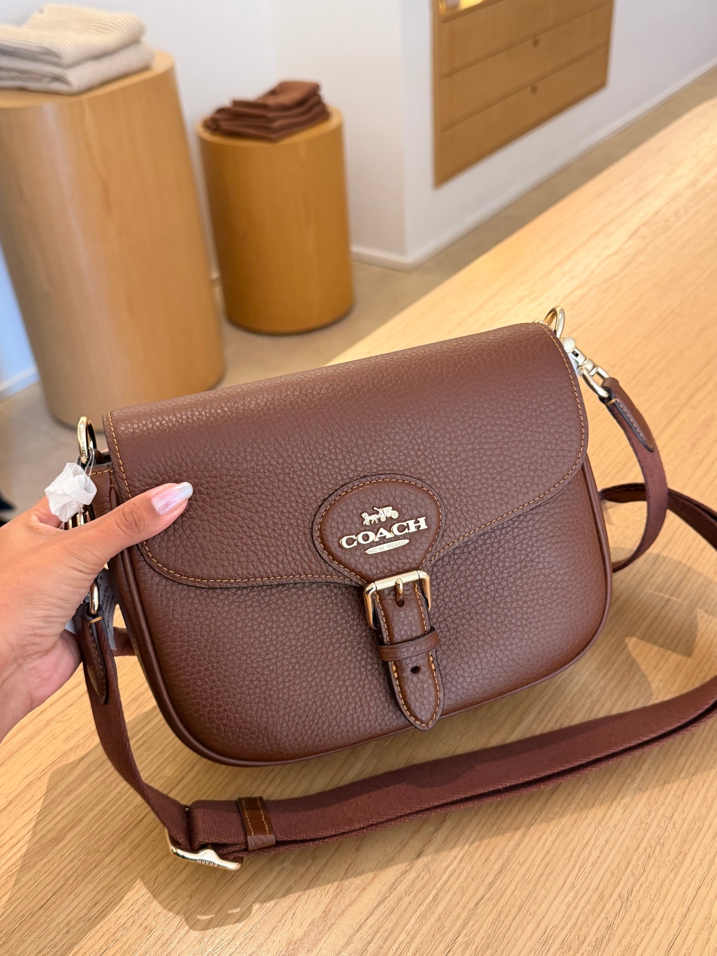 Coach Amelia Saddle Marrom