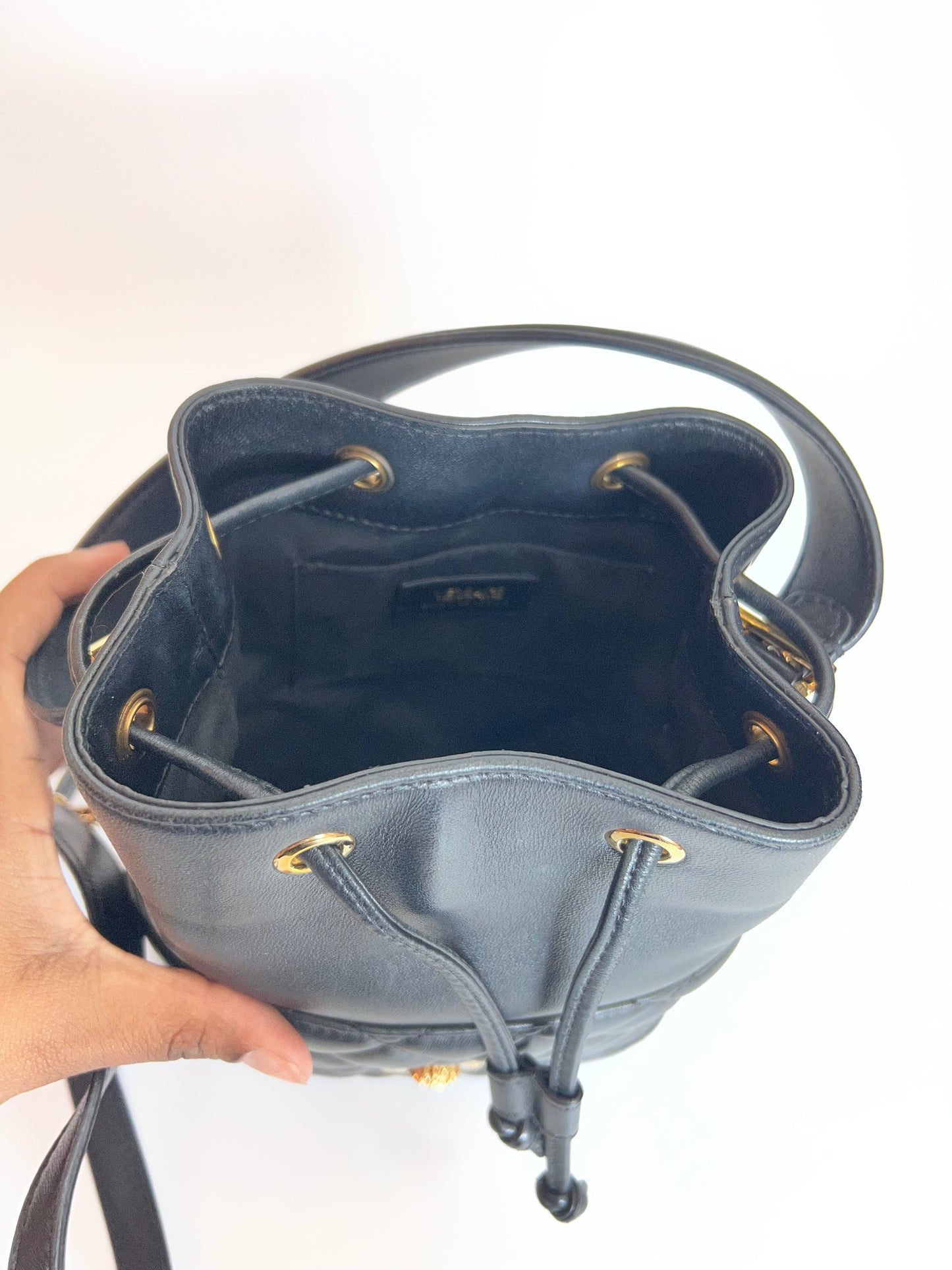 Versace Bucket Shouder Preta