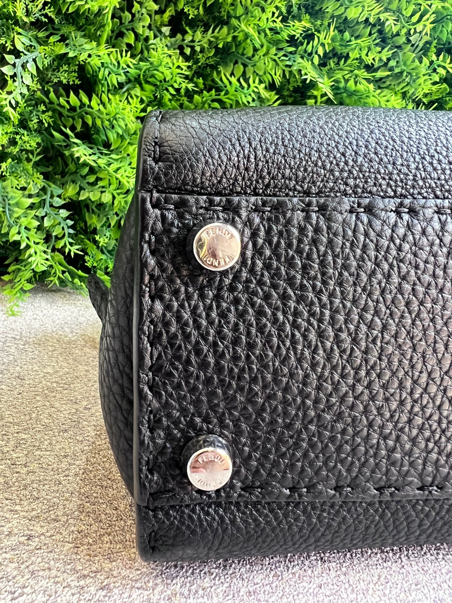 Fendi Peekaboo Preta