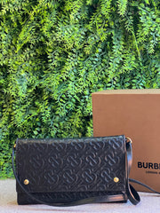 Burberry Hazelmere Wallet on Strap Preta