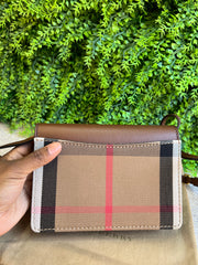 Burberry Check Crossbody Marrom