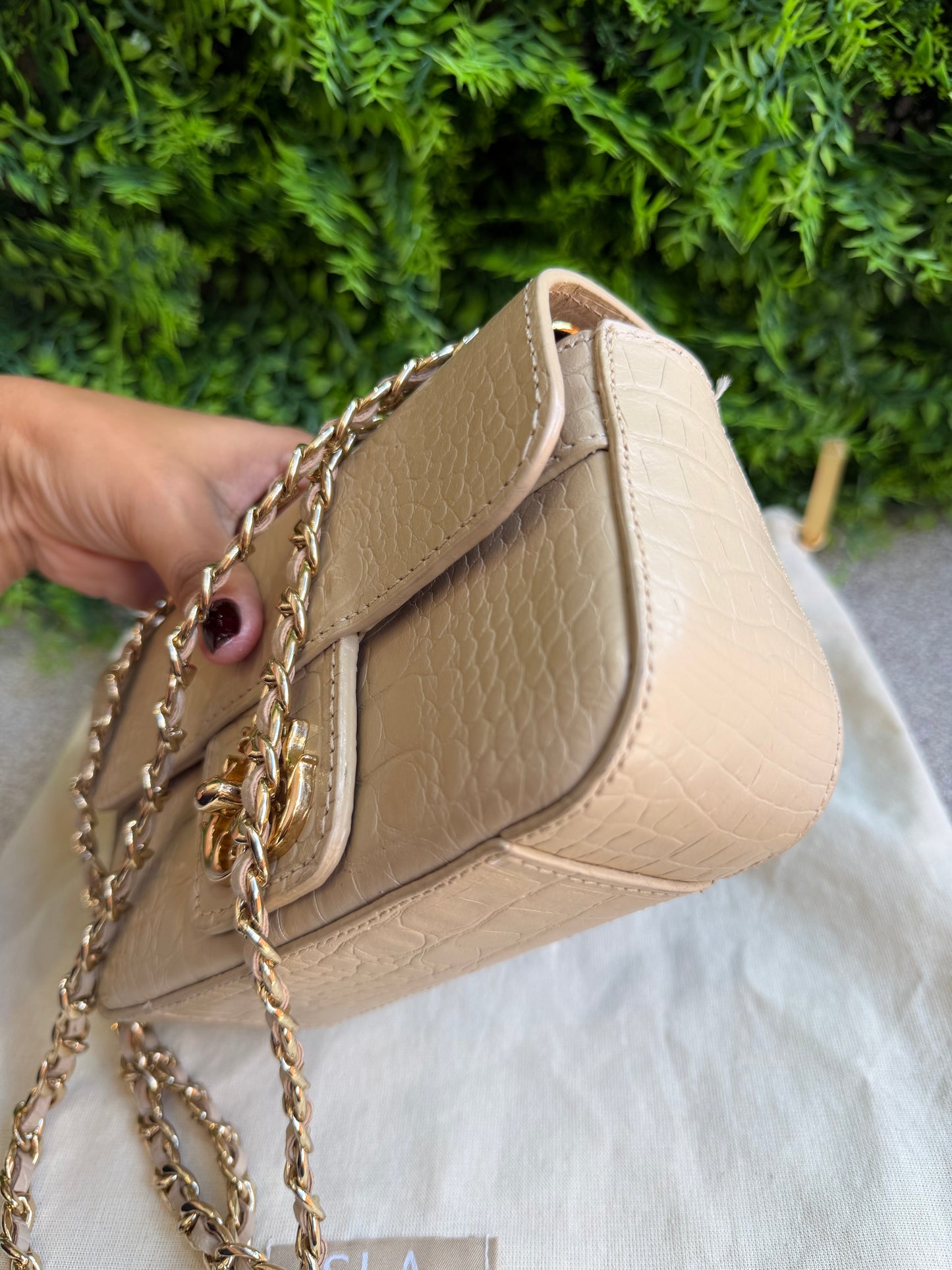 Isla Anne Mini Chain Nude