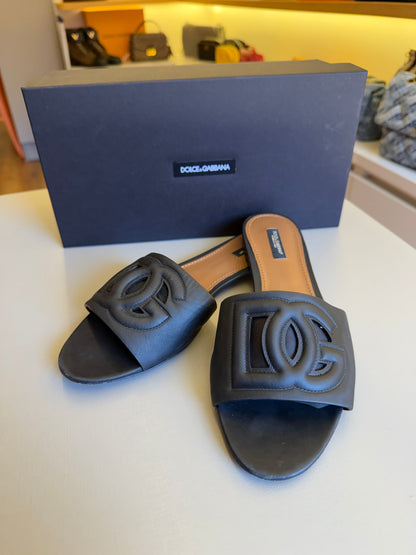 Flat Dolce & Gabbana Logo Preta