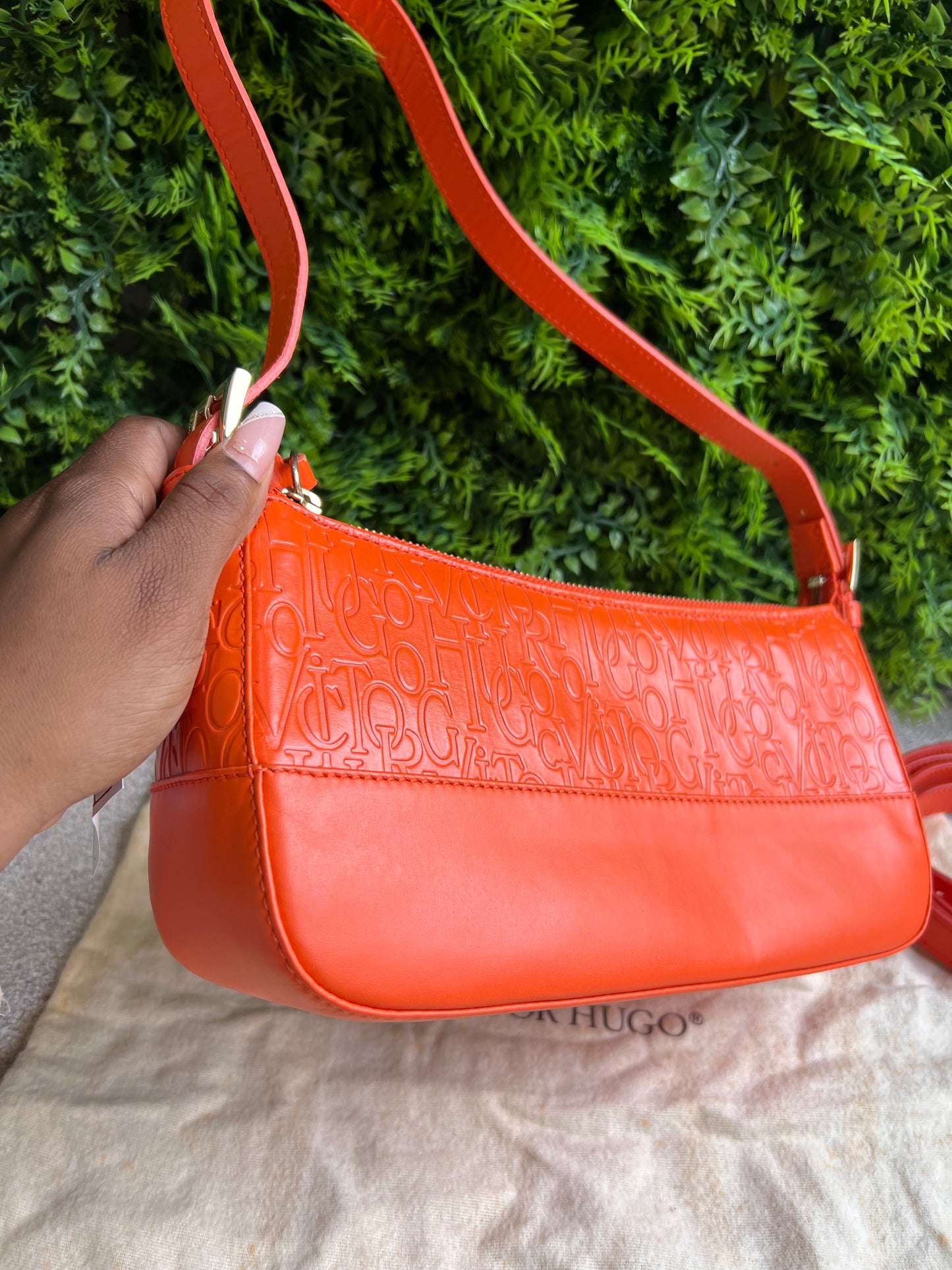 Victor Hugo Baguette Laranja