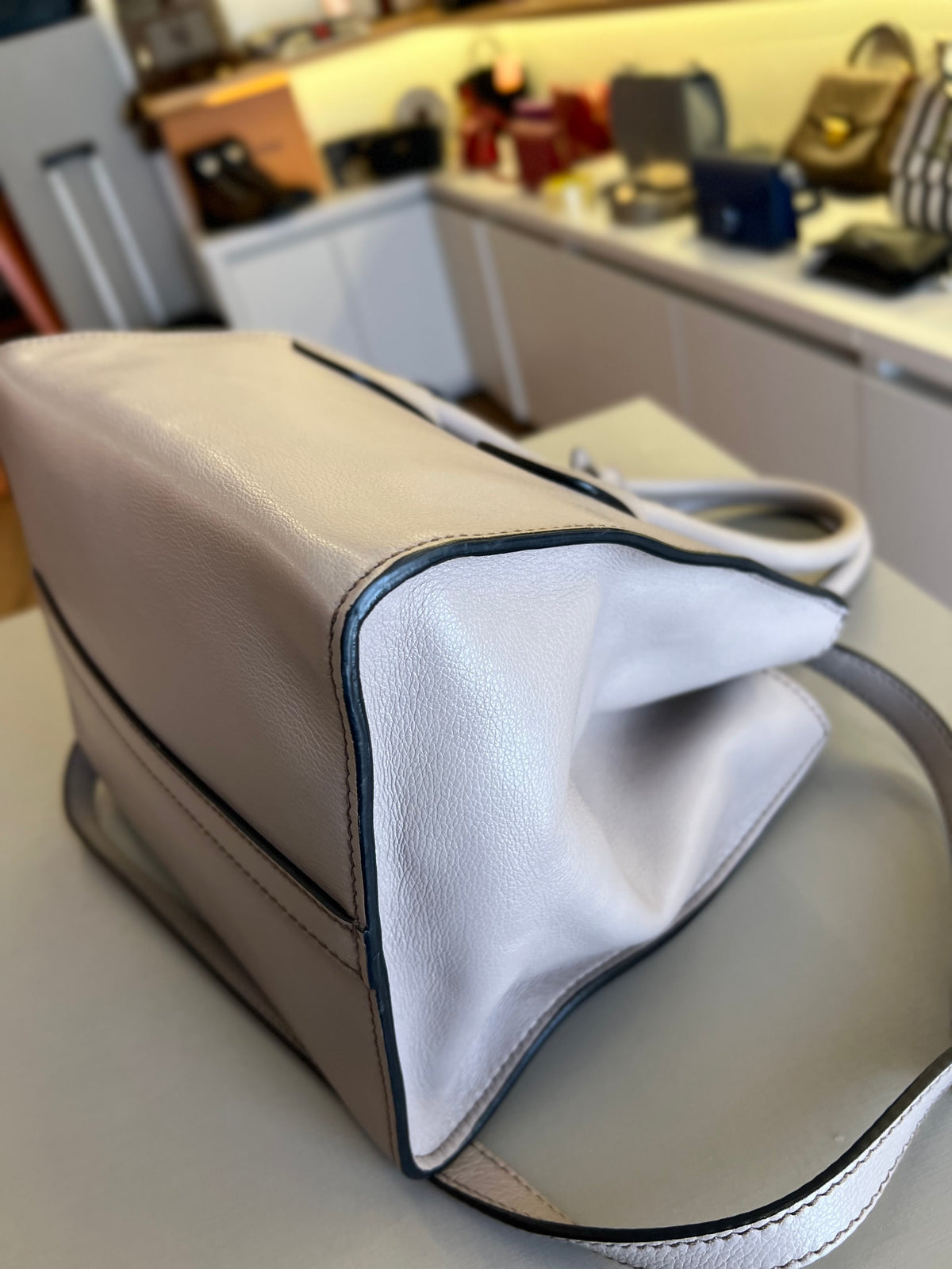 Prada Twin Pocket Cinza