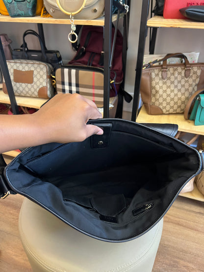 Gucci Messenger Couro Preta