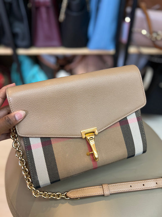 Burberry Macken Check Nude
