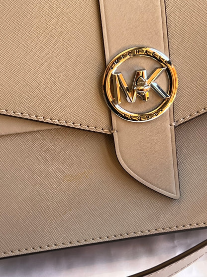Michael Kors Greenwich em couro Saffiano