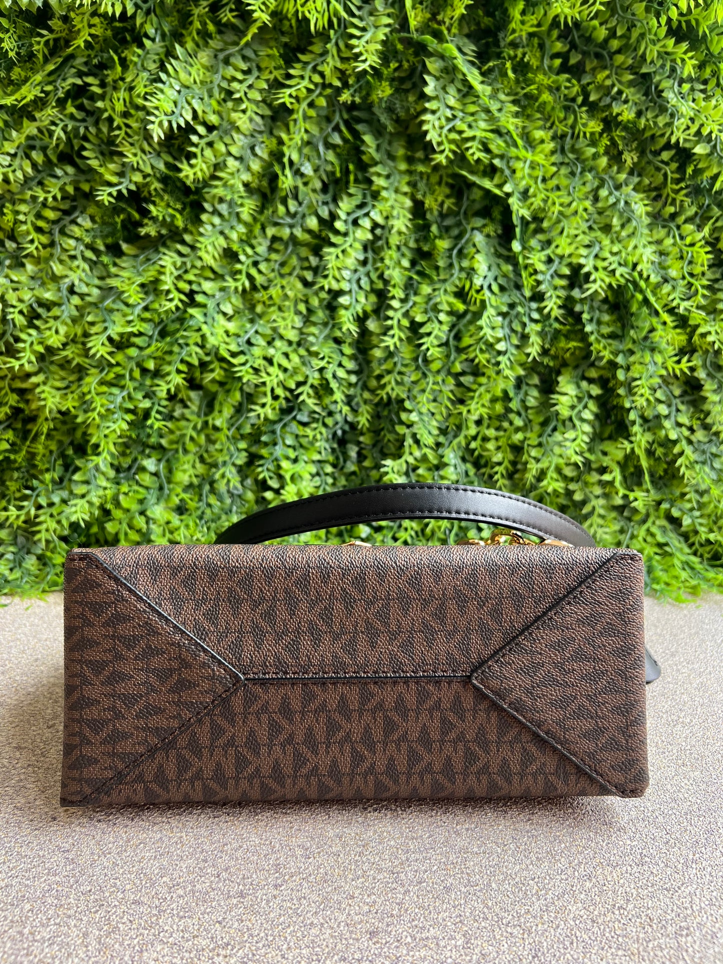 Michael Kors Monograma Lock