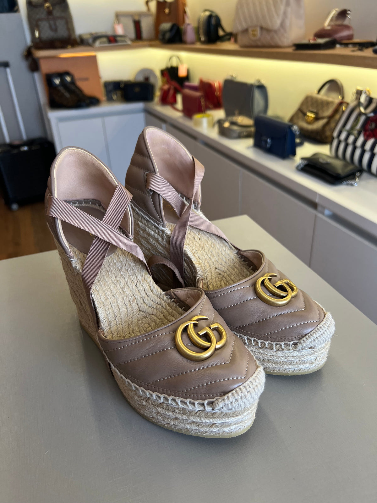 Sandalia Anabela Gucci Marmont Nude