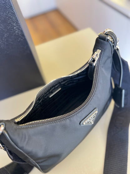 Prada Reedition Nylon Preta