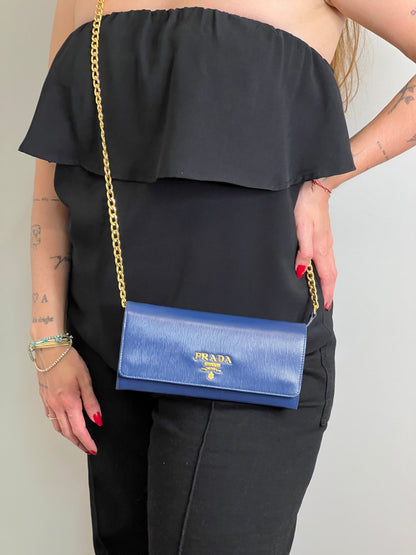 Prada Wallet on Chain Azul